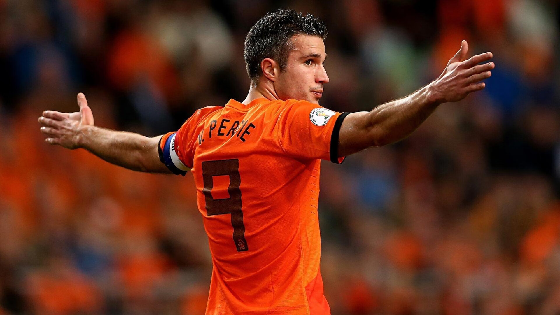 银石绝唱，当迈凯伦的橙色风暴掀翻红色跃马，维斯塔潘以王权诠释何为唯一